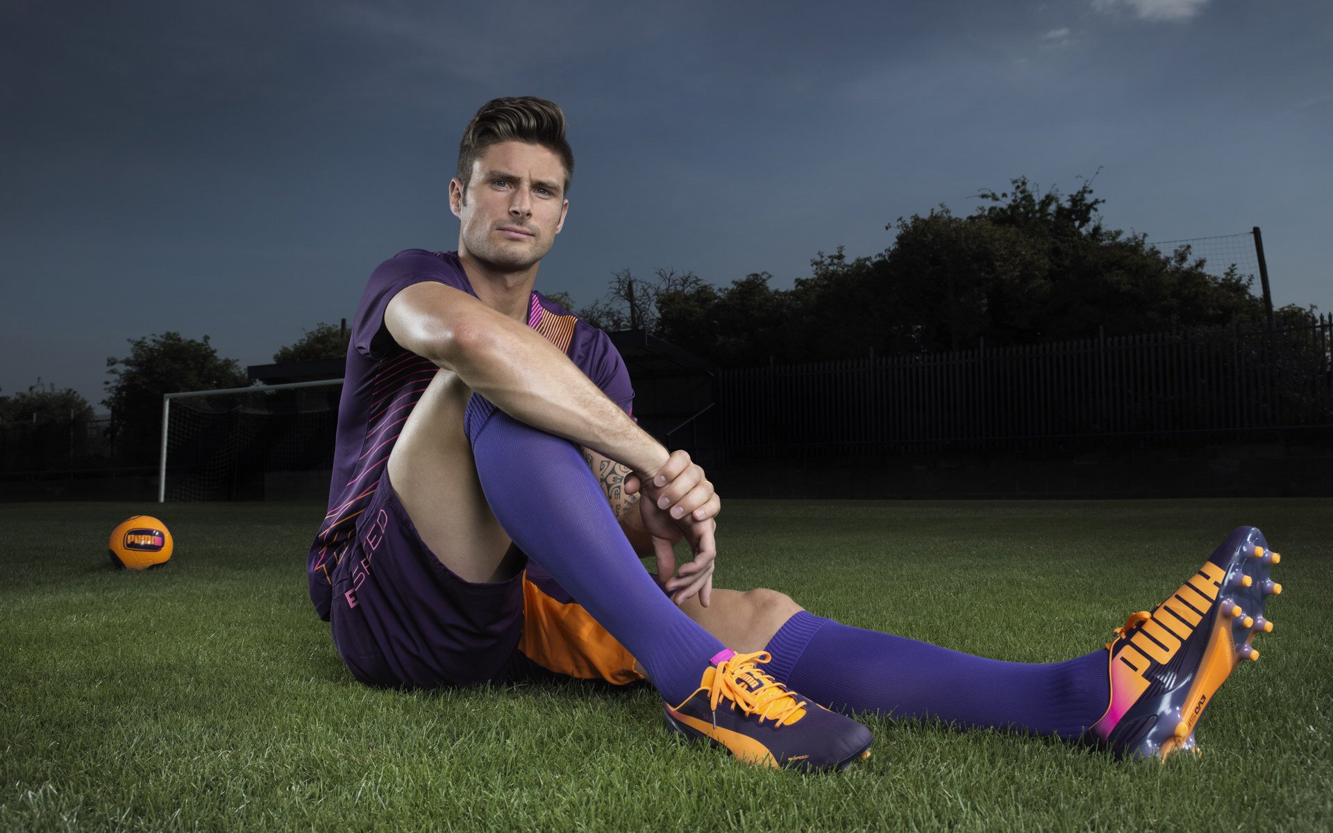 欧洲杯决战夜：战术变革引爆火花！，欧洲杯决赛战报