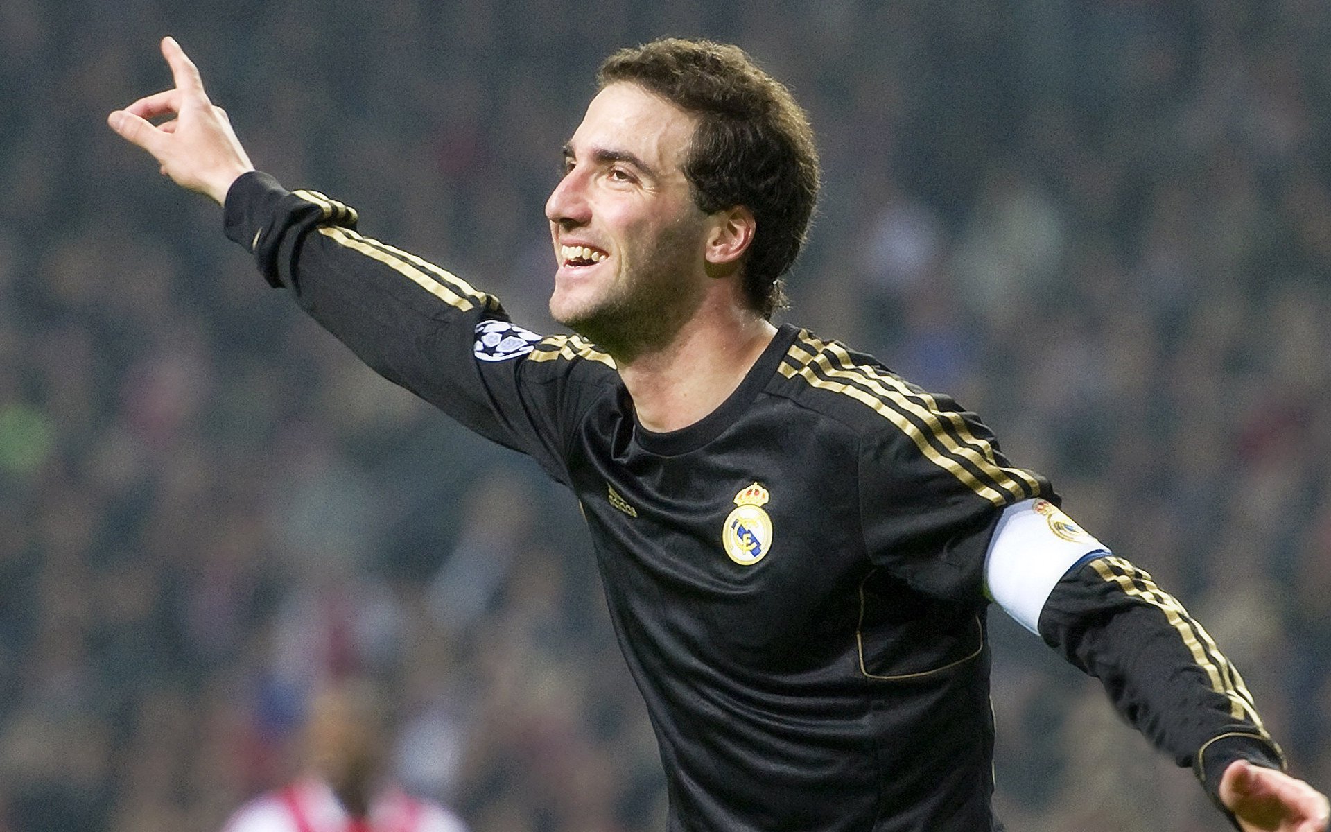 《堡垒之夜》全新未来战士系列皮肤限时上线，点燃你的未来战场激情